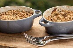 Apfel-Rhabarber-Crumble