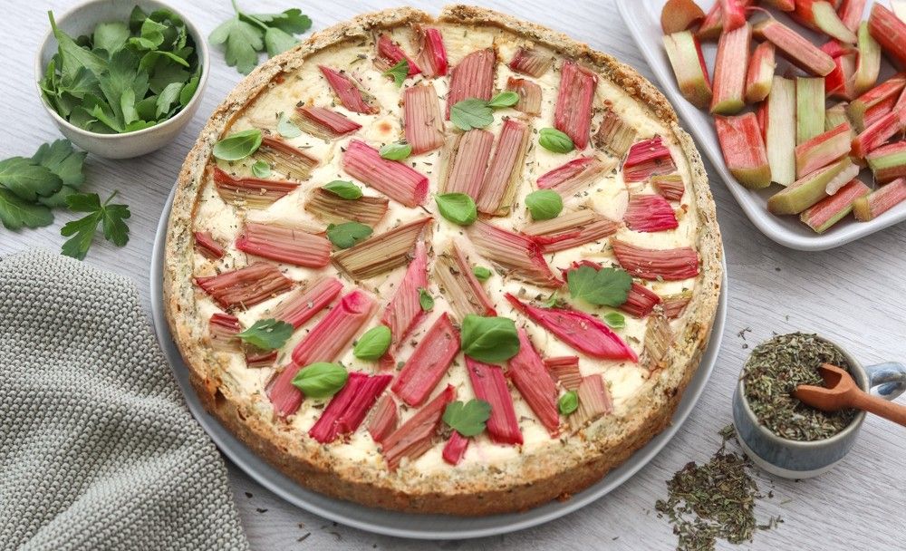 Herzhafter Rhabarber-Käsekuchen