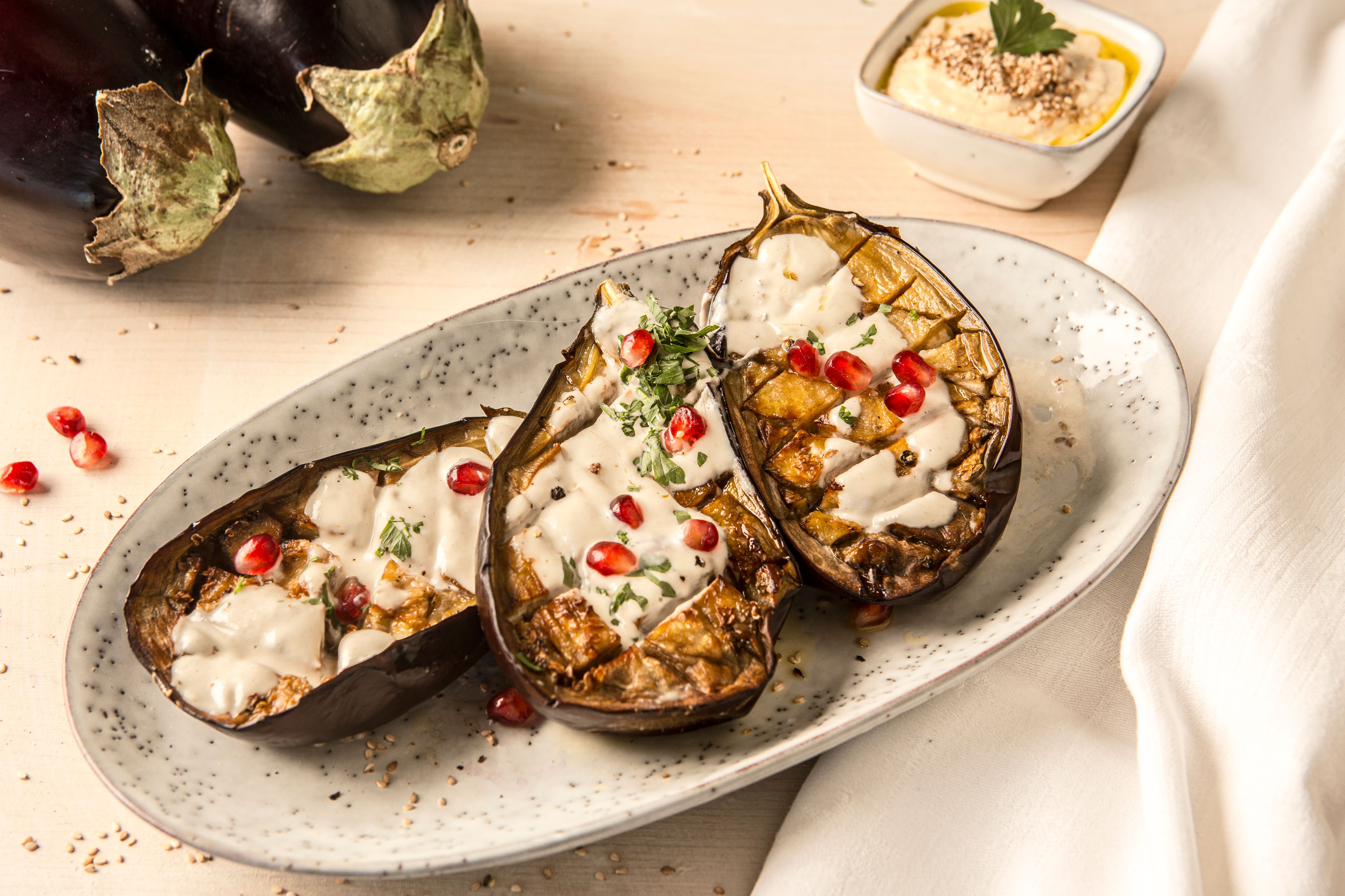 Geröstete Auberginen mit Tahini