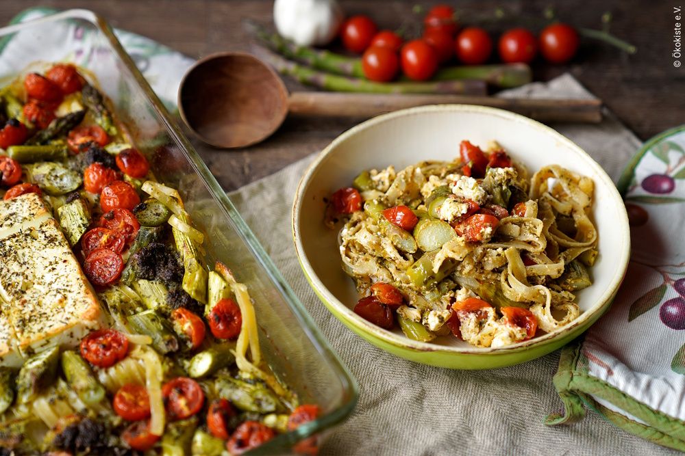 One-Pot-Pasta mit Spargel und Bärlauchpesto