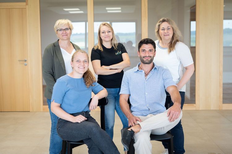 Wino_Büroteam.jpg