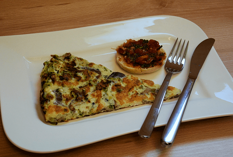 Shiitake-Omelett mit Bruschetta